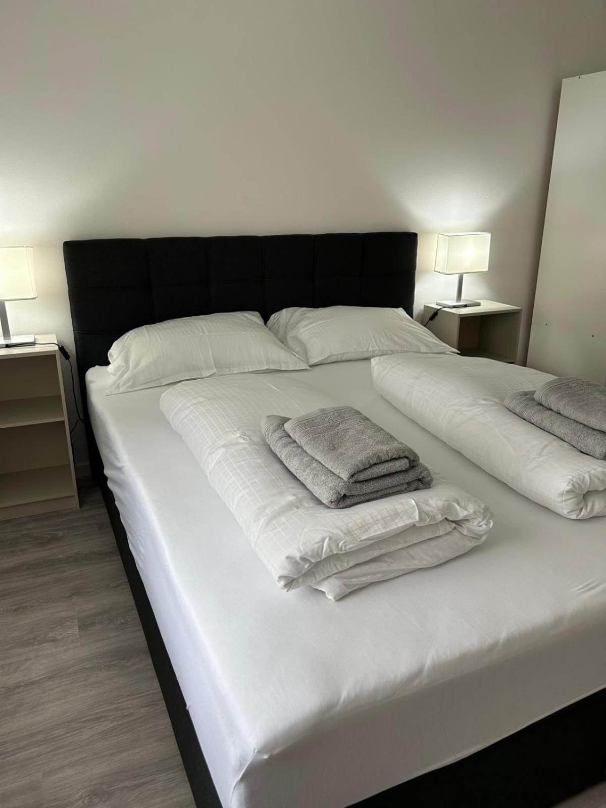 Appartement Kassel Lohfelden Monteur Und Family Qualitat Schmidt Ll Extérieur photo